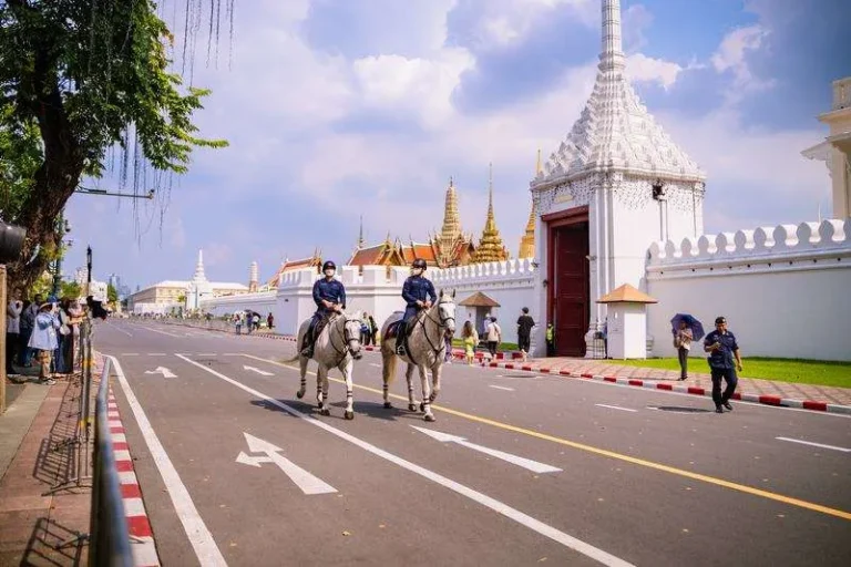 Les Trésors de Bangkok: Palais Royaux & Khlongs