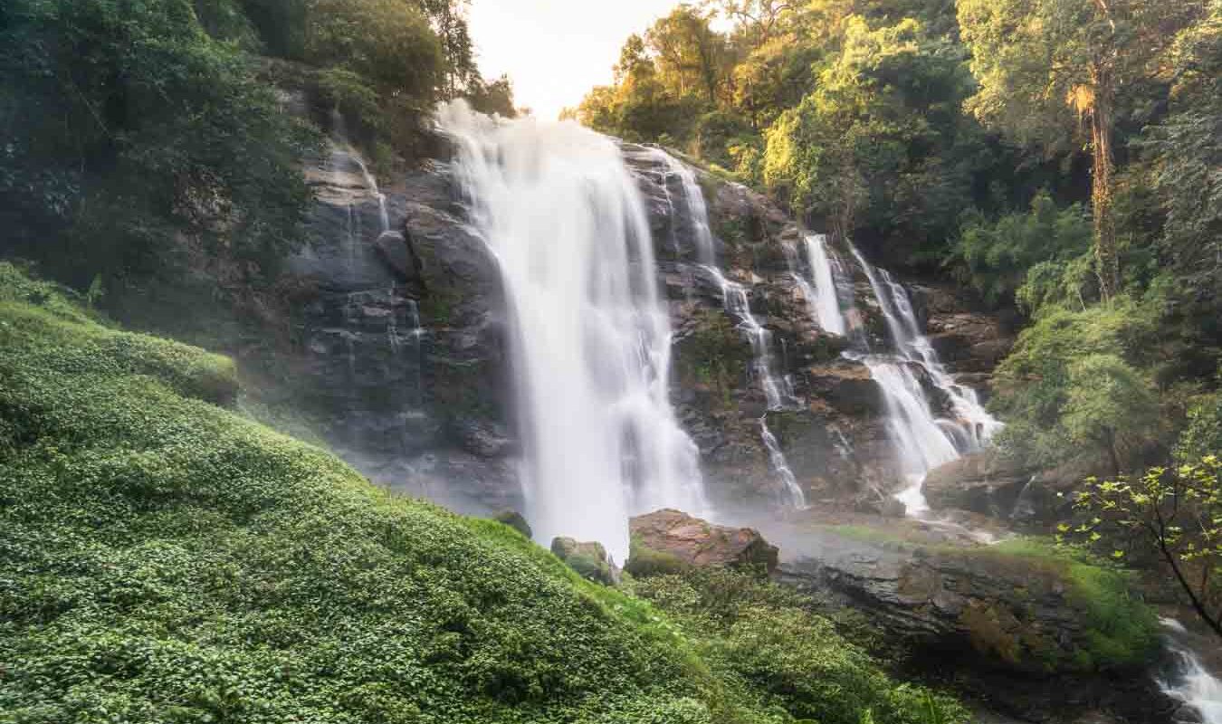 Doi Inthanon: Entre Cascades, Sommets & Villages Karen