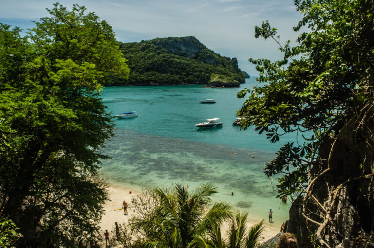 Ang Thong : Îles, Snorkeling & Lac d’Émeraude