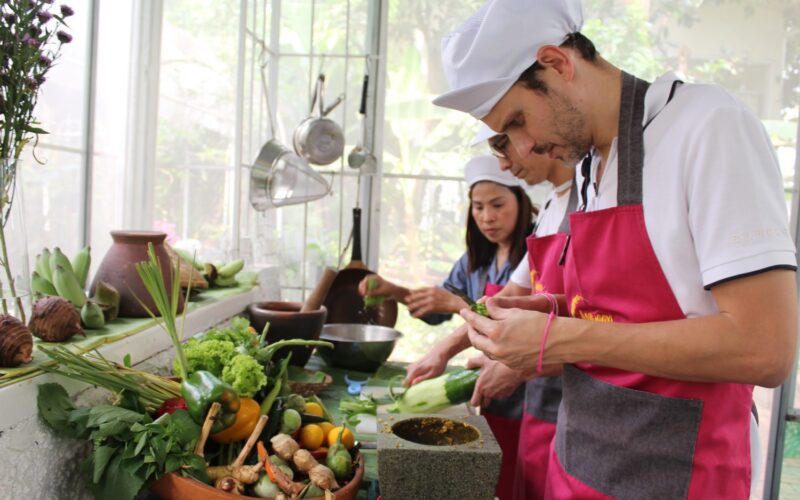 Flavours of Siam: Don Wai Market & Riverside Cooking