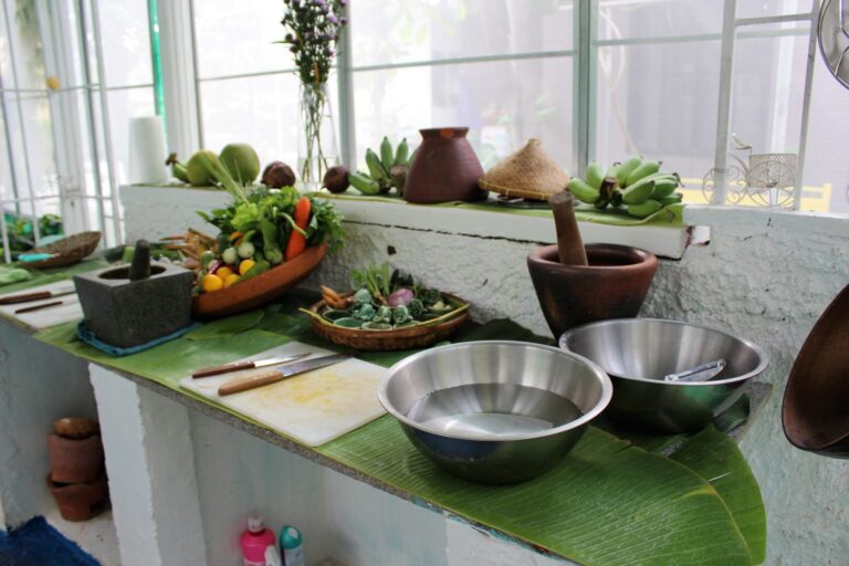Flavours of Siam: Don Wai Market & Riverside Cooking