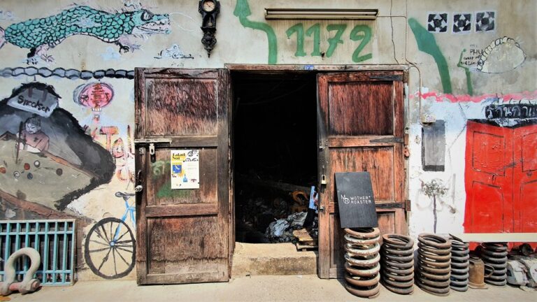 Hidden Bangkok: Talad Noi, Heritage & Contemporary Creativity